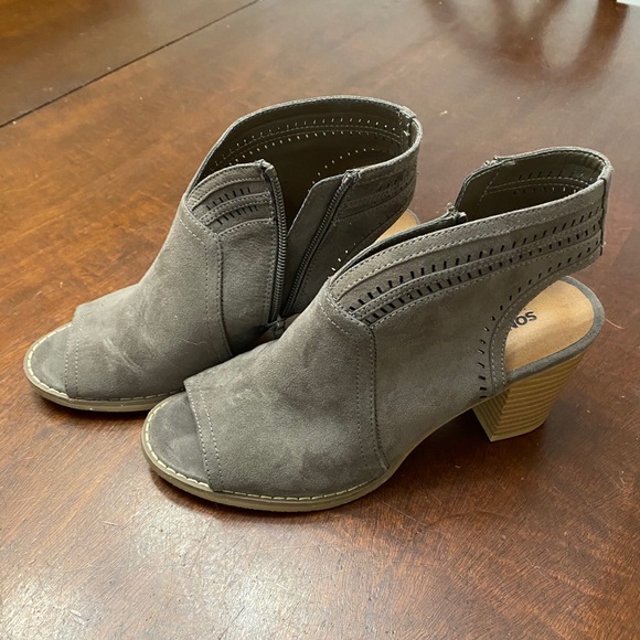 Women’s bootie style heels Sonoma size 6 1/2 M. - Picture 1 of 4